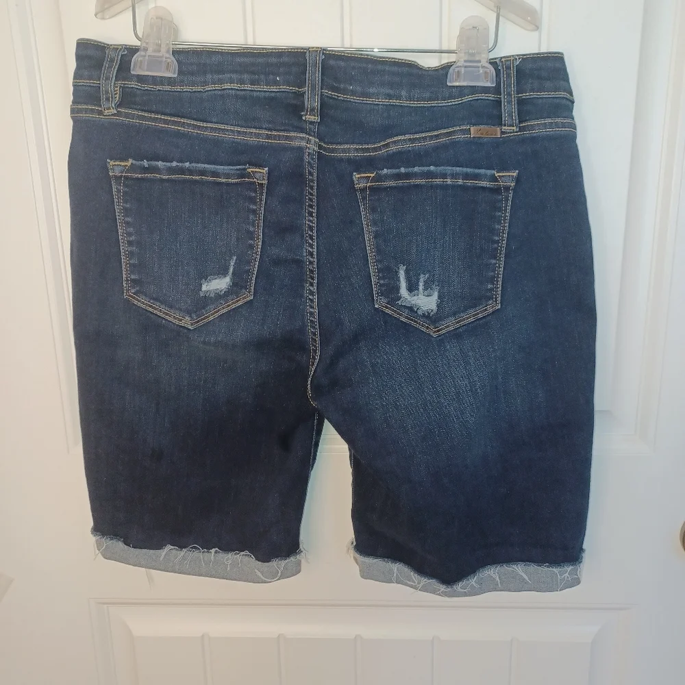 KanCan Cuffed Bermuda Mid Rise Jean Shorts Women's Sz 31